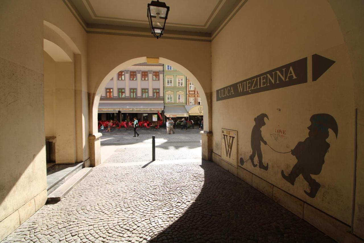 ורוצלב Rynek 53-55 Market Square Tectum Apartments מראה חיצוני תמונה